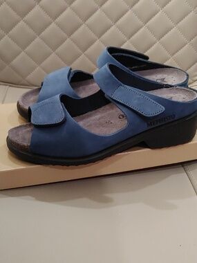 ❤️BRAND NEW MEPHISTO BLUE LEATHER SANDALS WOMEN SIZE 7  E.U. 37